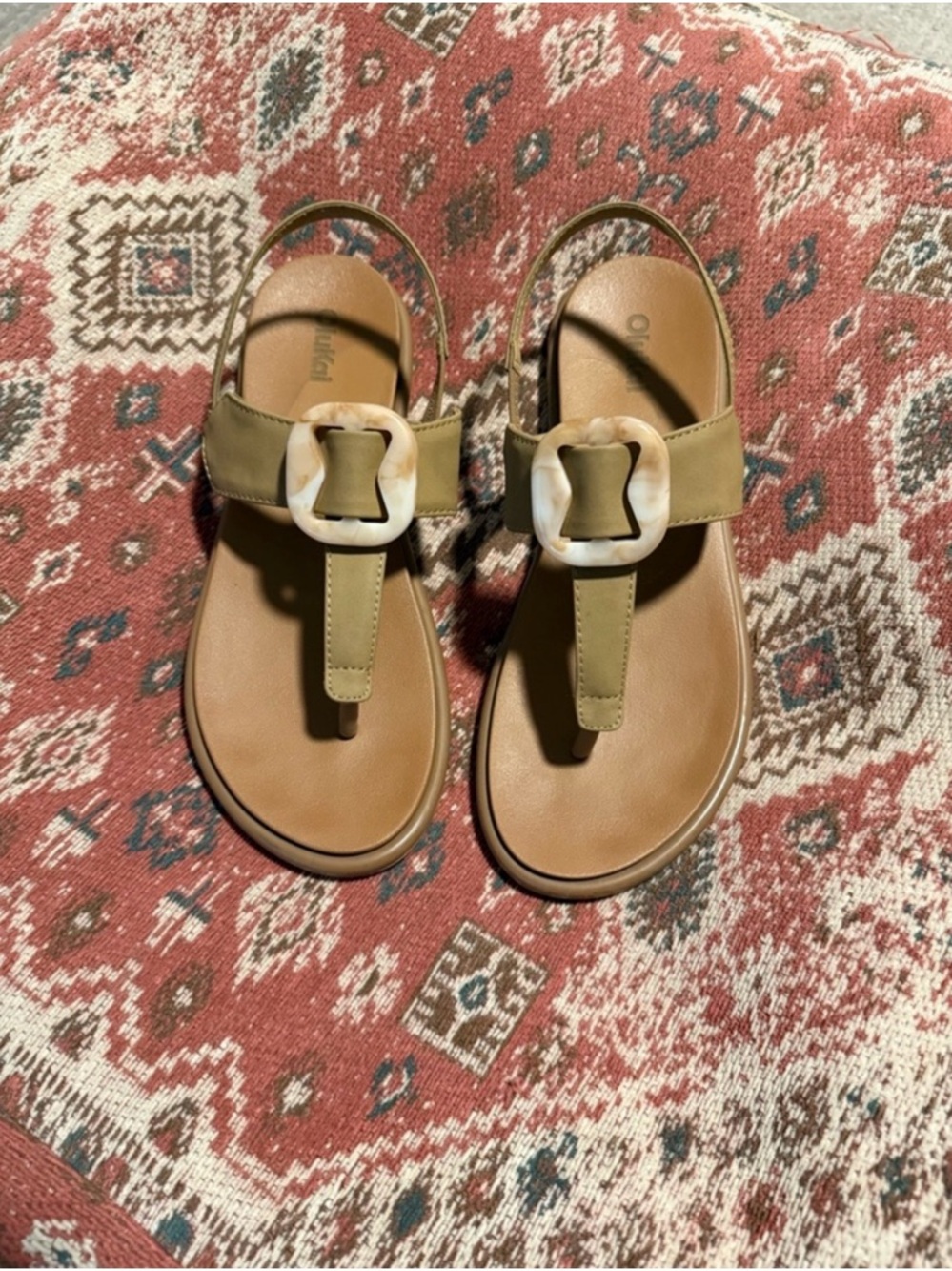 Olukai La’i T-bar sandal with tortoise resin accent buckle in tan - Picture 2 of 4